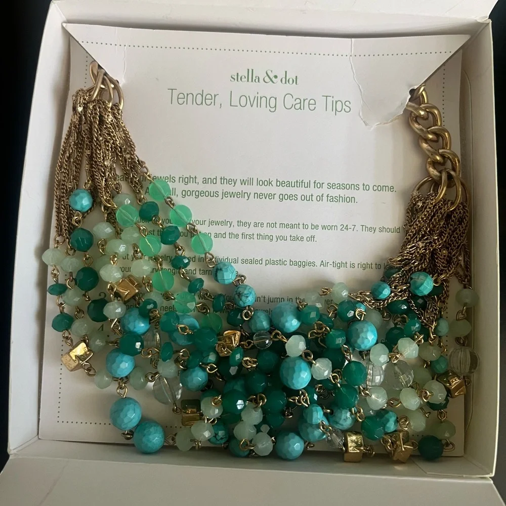 Stella & Dot Maldives necklace